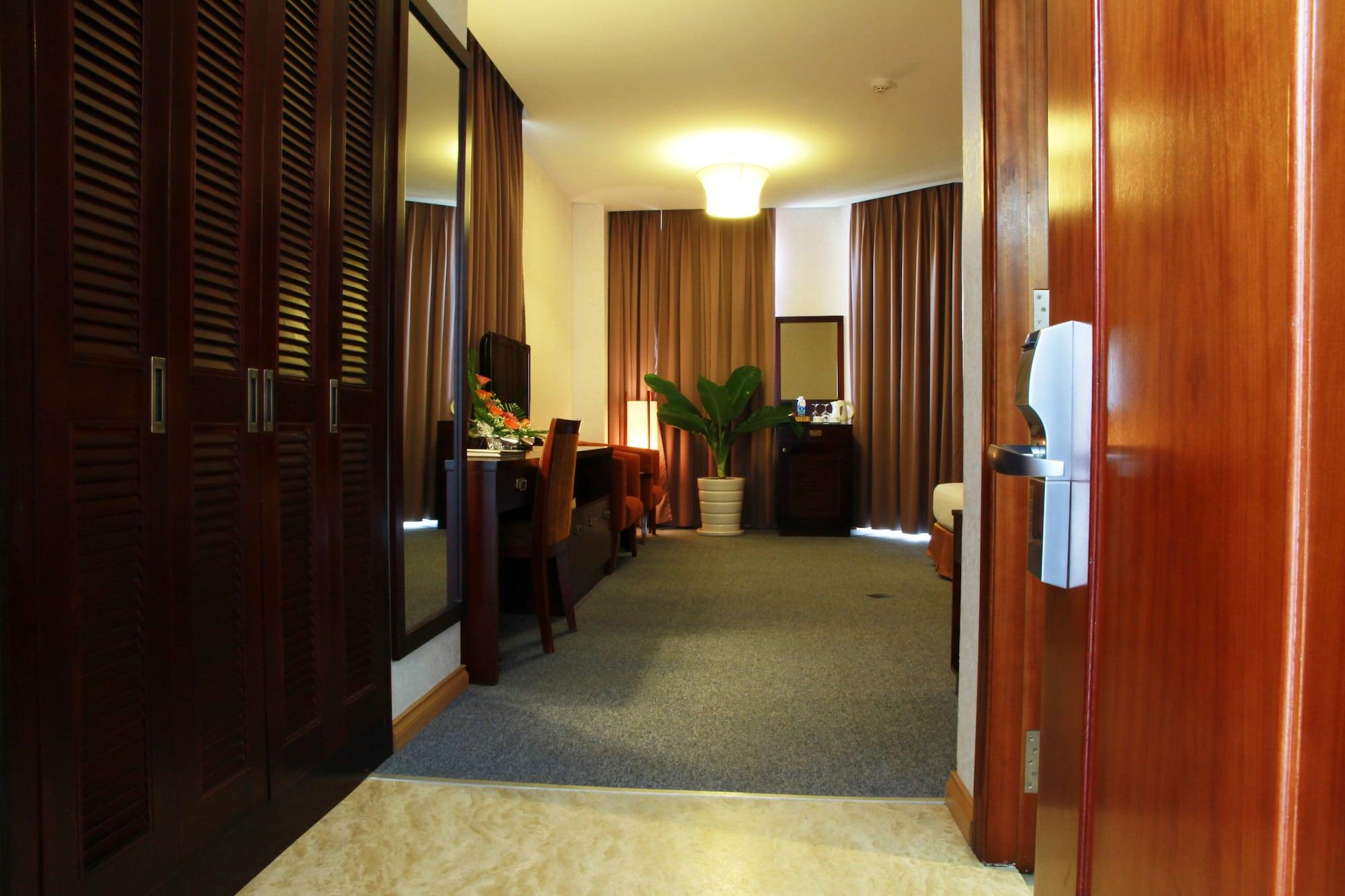 Dakruco Hotel Буонметхуот Экстерьер фото