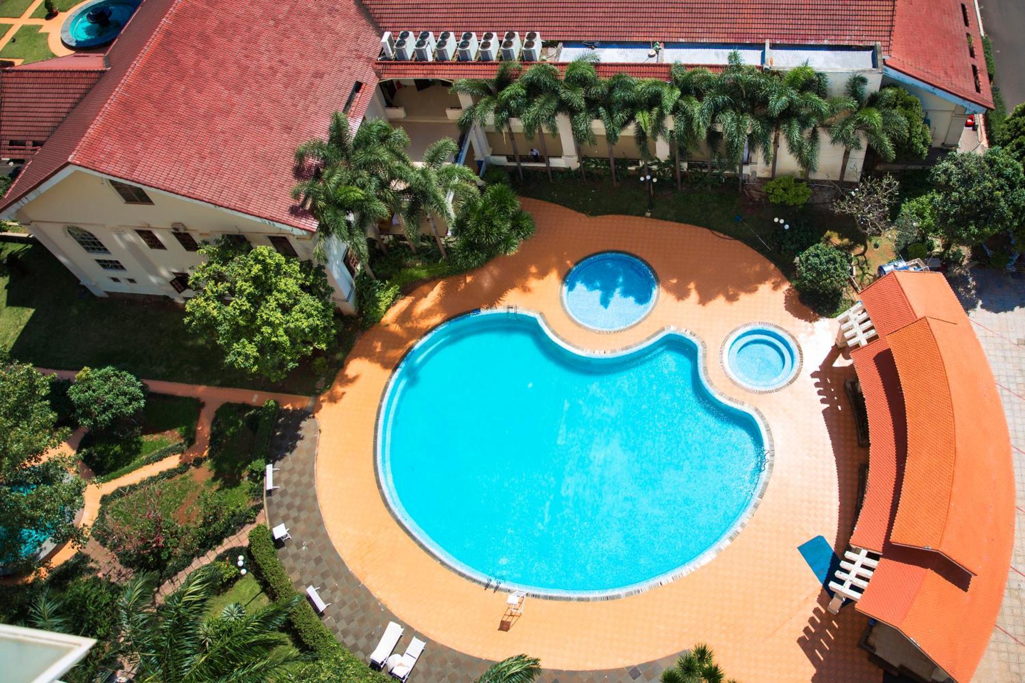 Dakruco Hotel Буонметхуот Экстерьер фото