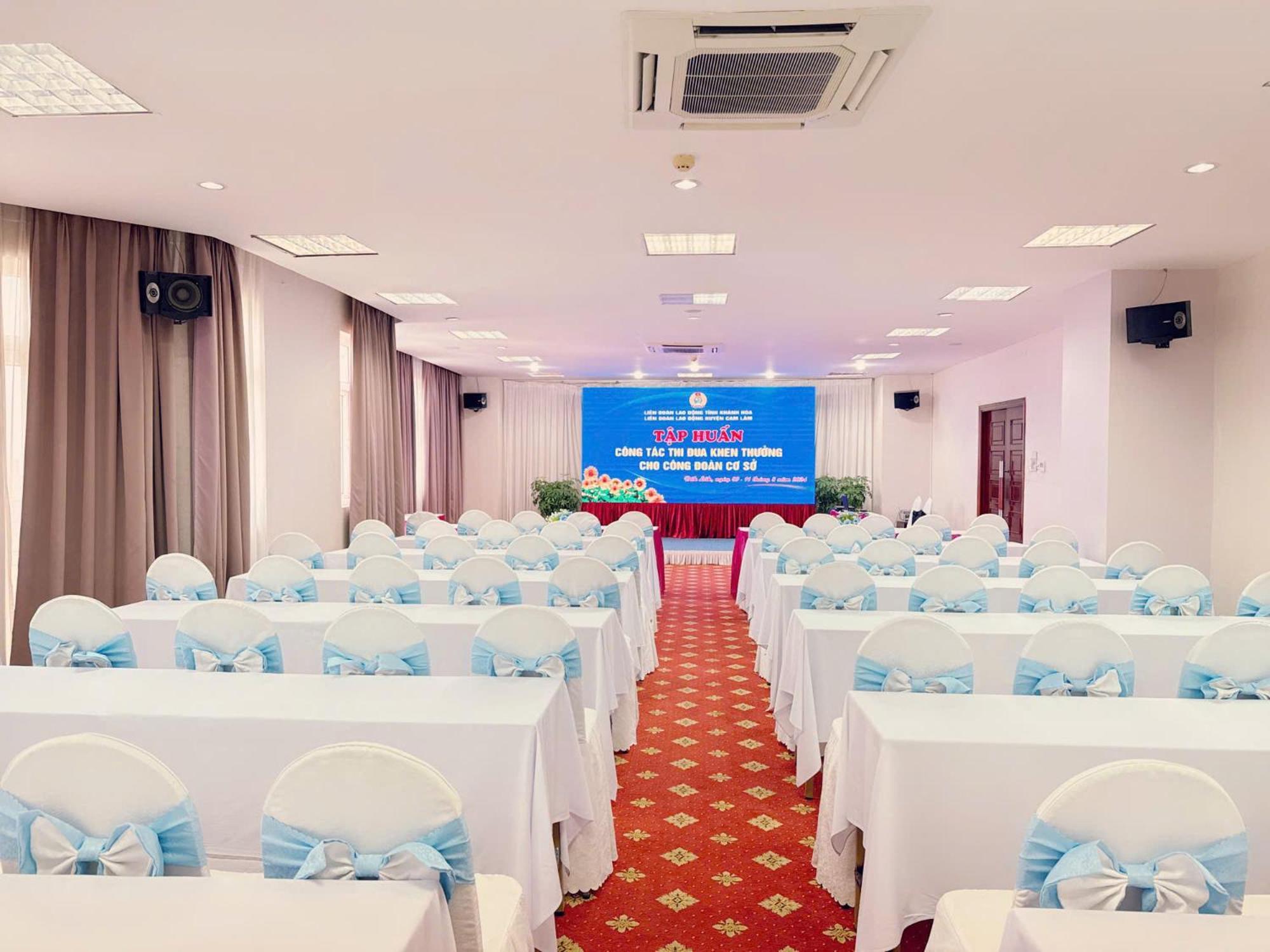 Dakruco Hotel Буонметхуот Экстерьер фото