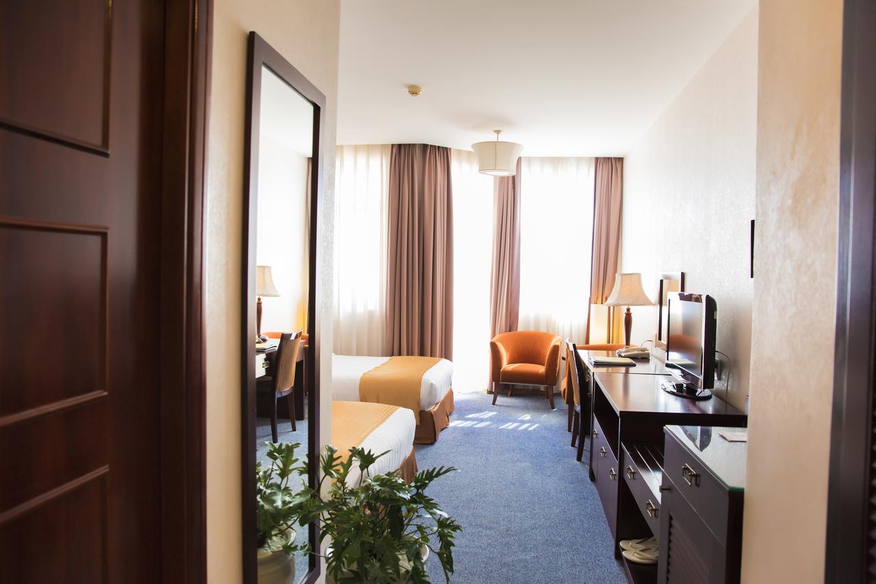 Dakruco Hotel Буонметхуот Экстерьер фото